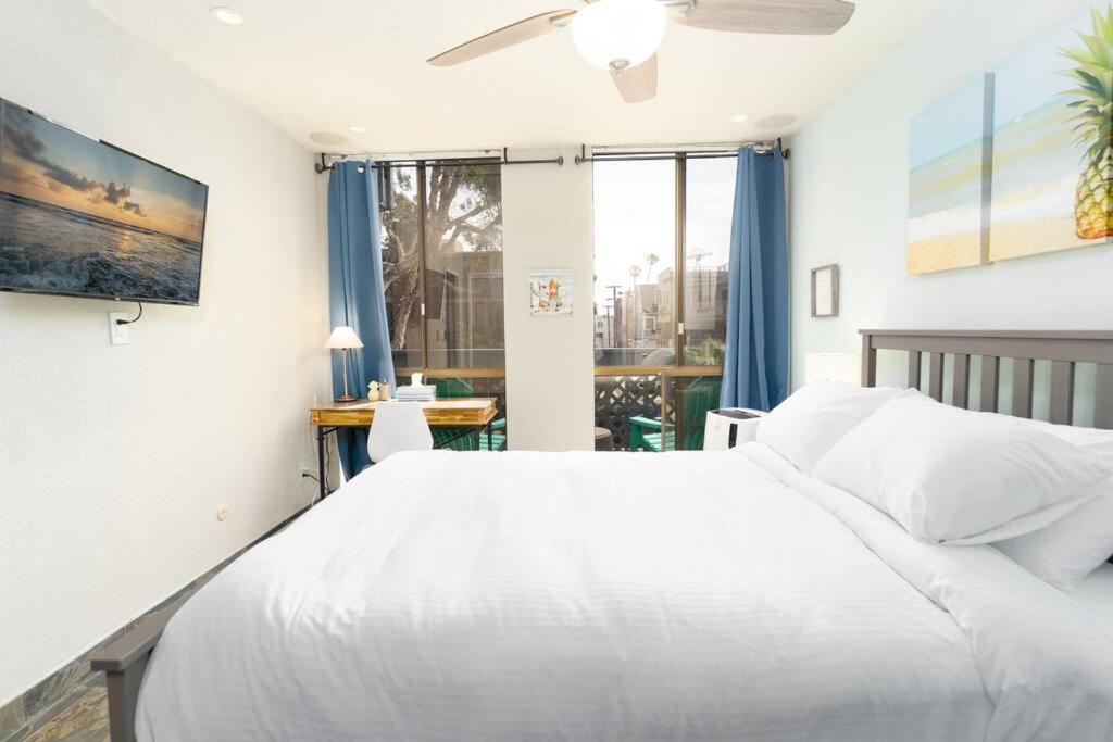 Pineapple Paradise -In The Heart Of Mission Beach- Just Steps To Beach And Belmont Park Сан Диего Екстериор снимка